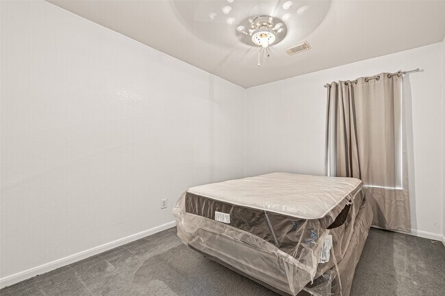 Building Photo - 15707 Crooked Arrow Dr