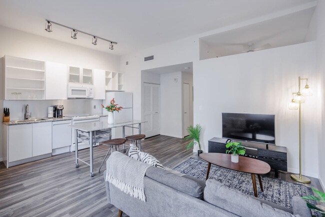 Building Photo - 9-JAN-JAN E 4th St