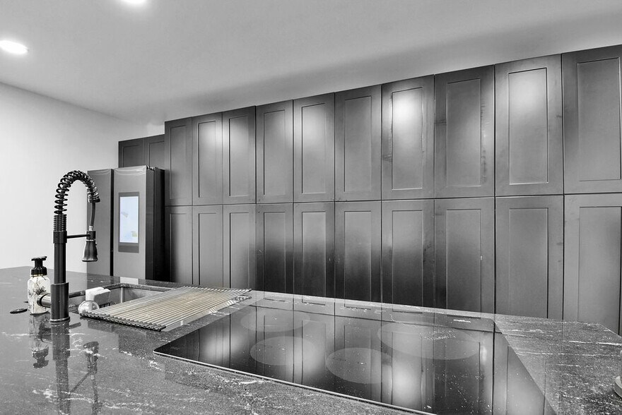 Building Photo - 85 NW 47th St