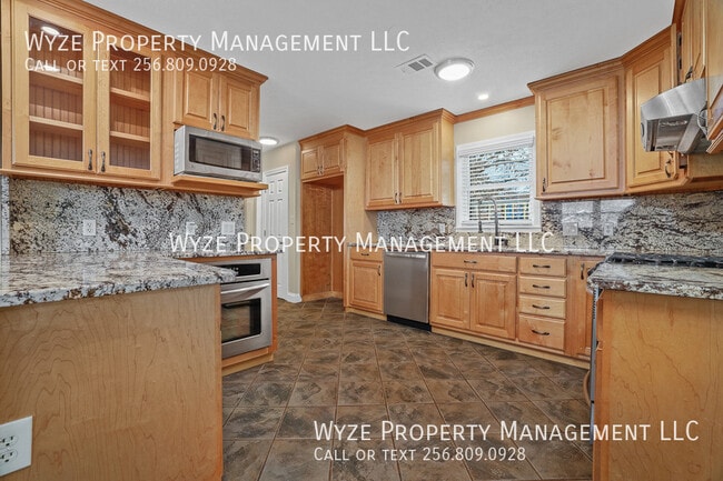 Building Photo - 2105 Manassas Dr SW