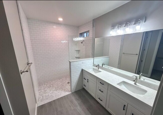 Building Photo - 2734 N Trevino Pl