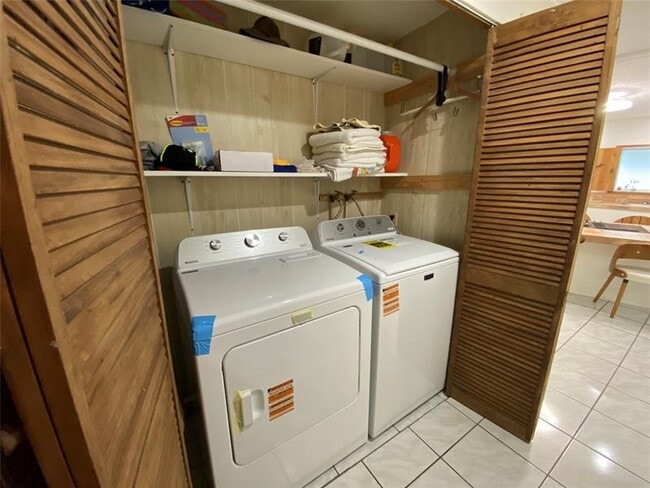 Building Photo - 5514 Lagoon Dr