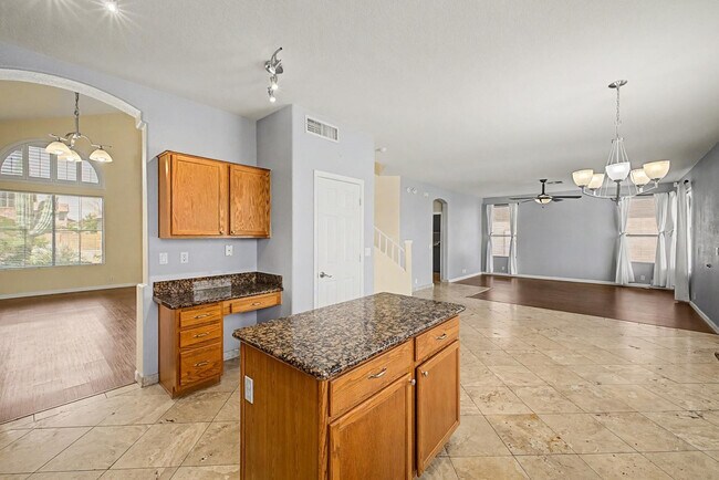 Building Photo - 6029 W Morrow Dr