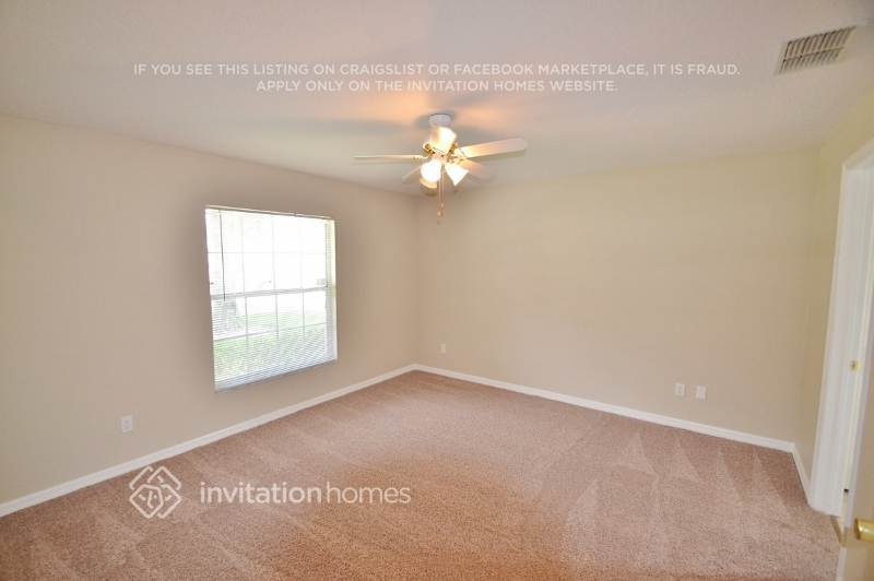 Building Photo - 117 Quiet Oak Ct