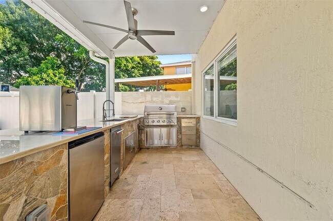 Building Photo - 4121 Eastridge Cir