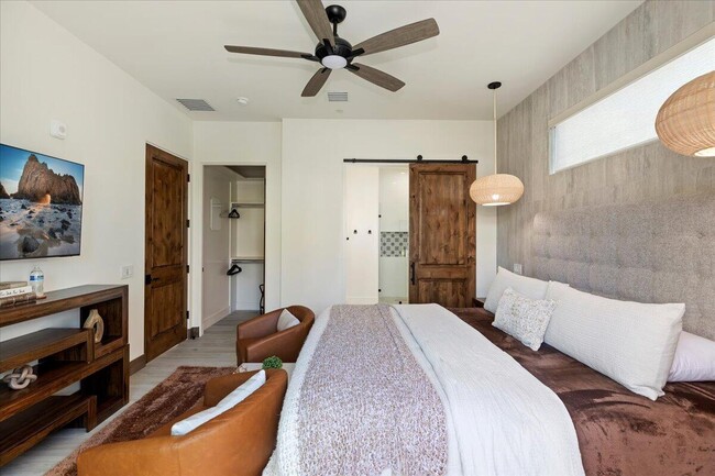 Building Photo - 51120 Avenida Navarro