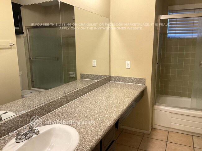 Building Photo - 8858 N 13th St