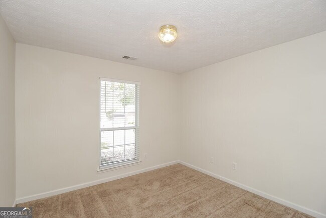 Building Photo - 3054 Trotters Field Dr SW