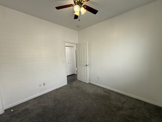 Building Photo - Updated 3-Bedroom Home in Woods Cross!