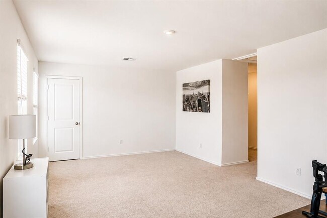 Building Photo - 193 Gypsum Vly