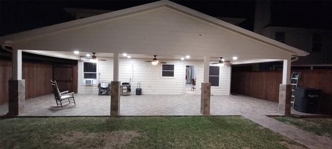 Building Photo - 20926 Neelie Ct