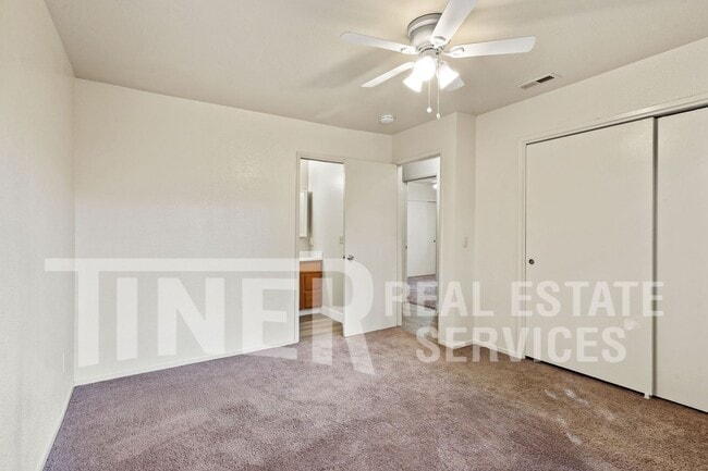 Building Photo - 9282 Corinthian Cir