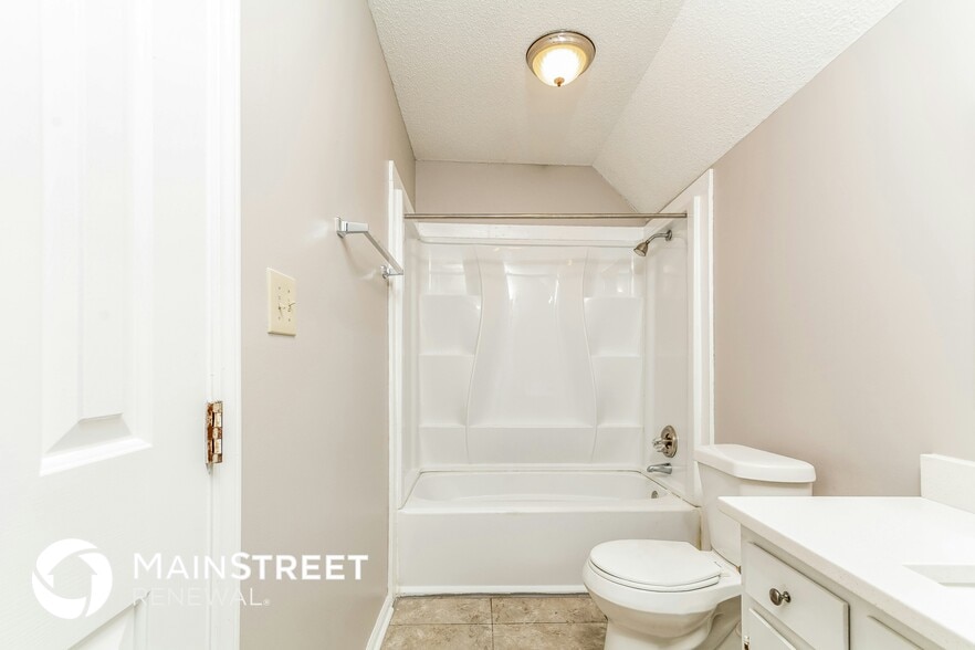 Building Photo - 405 Hunters Ridge Dr