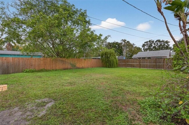 Building Photo - 5617 19th Ave S