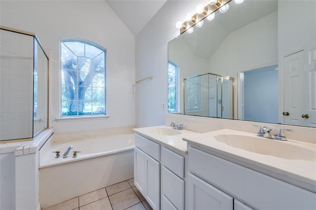 Building Photo - 8457 Grand Canyon Dr