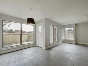Building Photo - 11805 Alpheus Ave