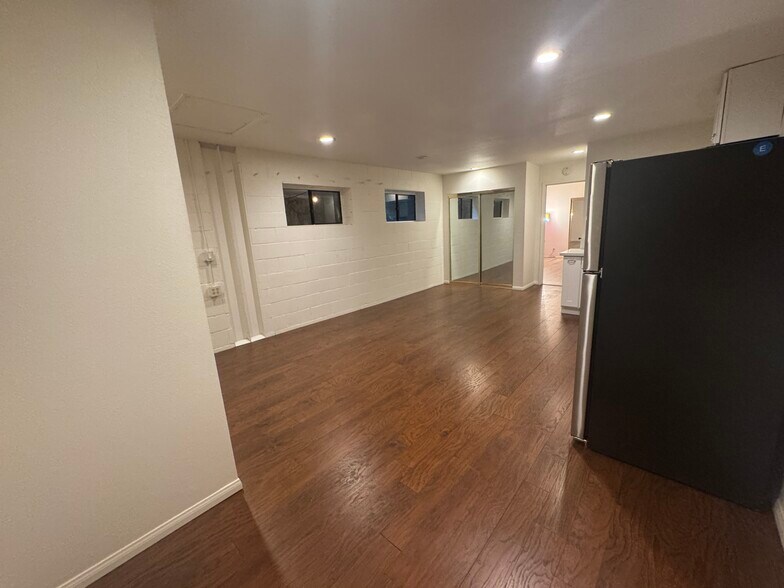 Building Photo - 673 Brookside Ln