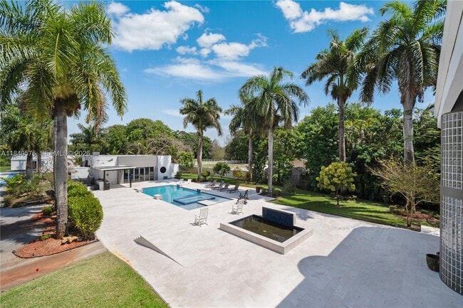 Building Photo - 14401 SW 63rd St