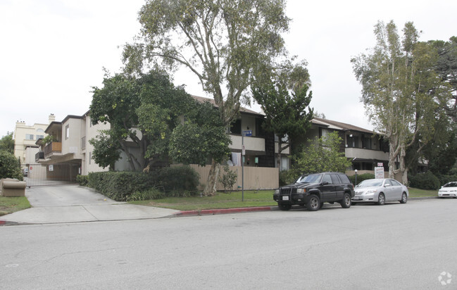 Primary Photo - 10841 Whipple St