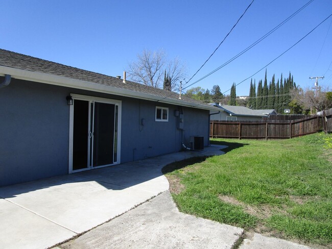 Building Photo - 124 San Carlos Ct