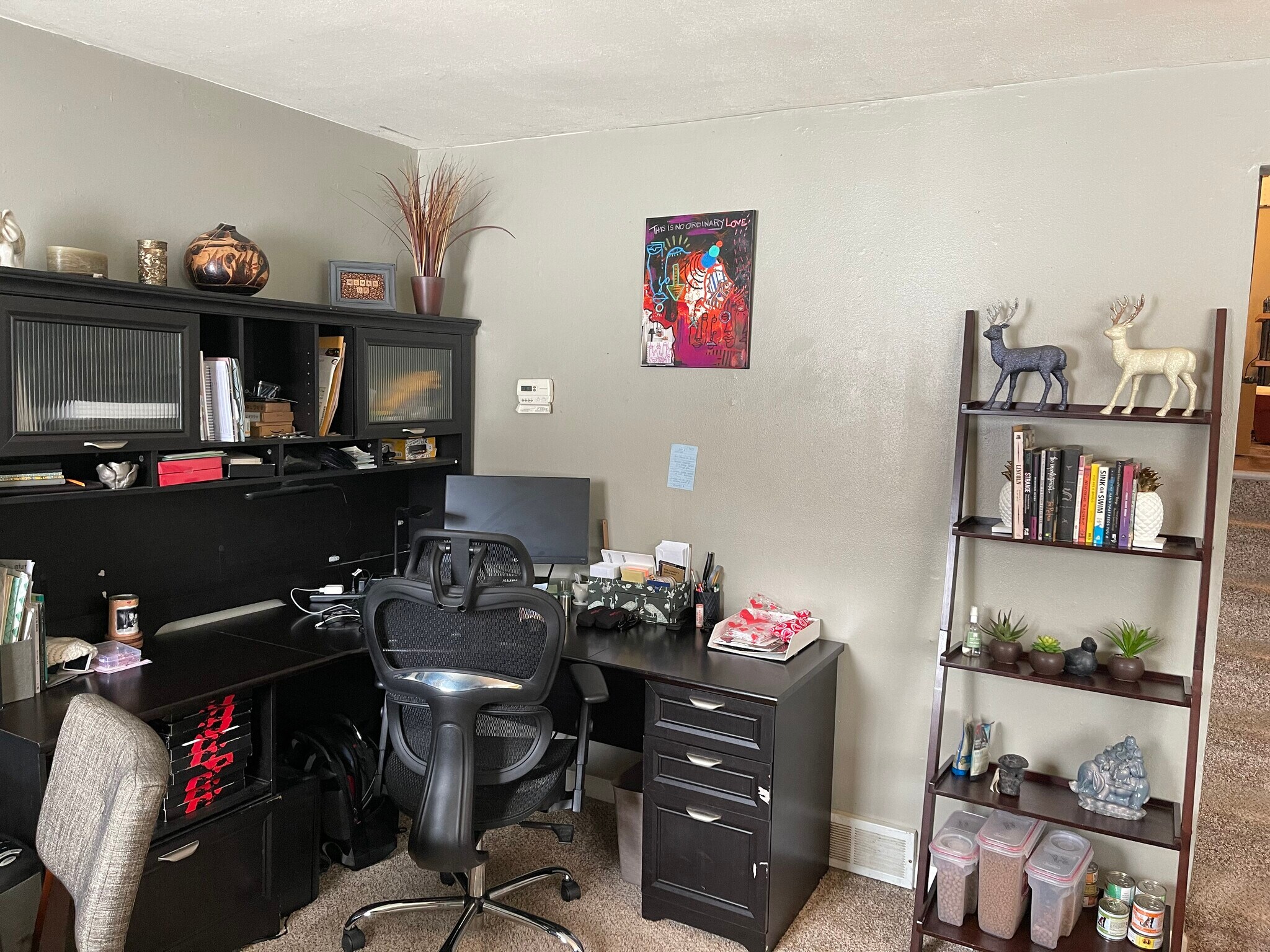 Large Living Room - 1617 Jackson St