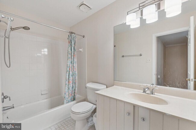 Building Photo - 2708 Shawn Leigh Dr