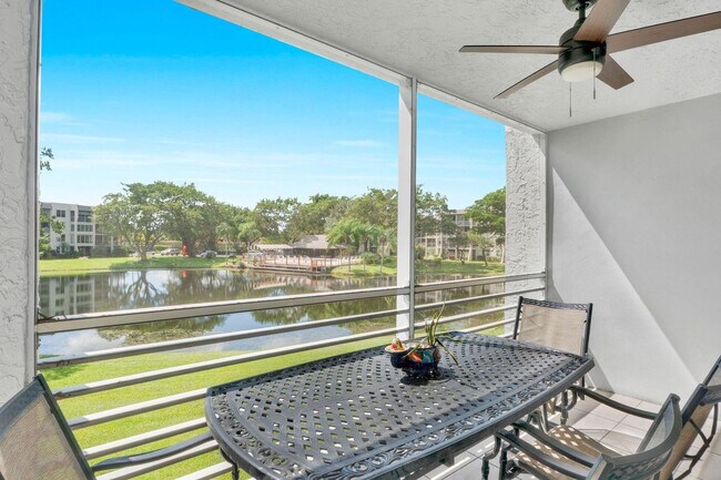 Building Photo - 9330 Lagoon Pl