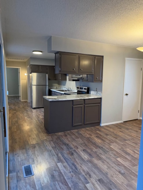 Building Photo - 913 W Shenandoah Dr