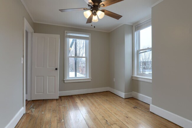 Building Photo - 206 Reily St