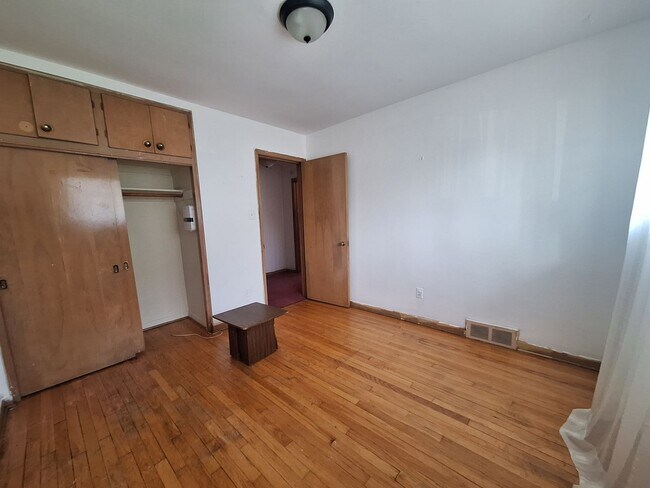 Building Photo - 18420 Sunset St