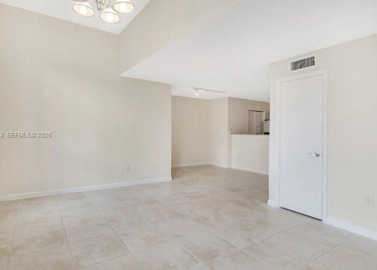 Building Photo - 1055 Crystal Way
