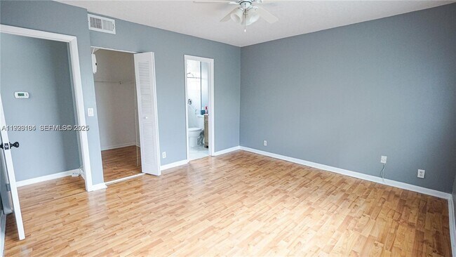 Building Photo - 465 SW 86th Ave