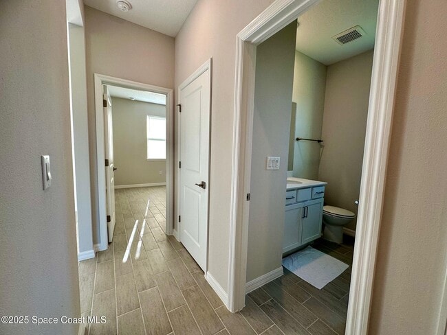 Building Photo - 1326 Seeley Cir NW