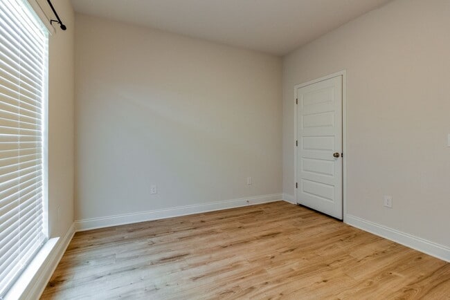 Building Photo - Turnkey 3 Bedroom Home in Firefly Community at Hammock Bay!