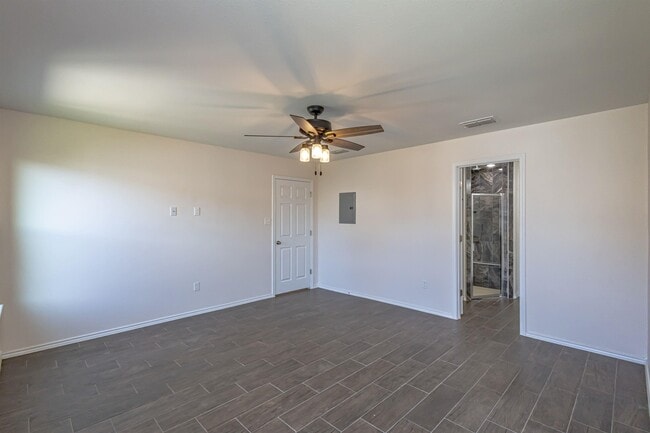 Building Photo - 3622 Octavia Dr