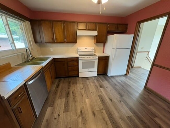 Building Photo - 2407 Plum St