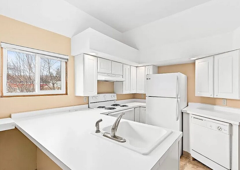 Building Photo - 4729 McCulloch St