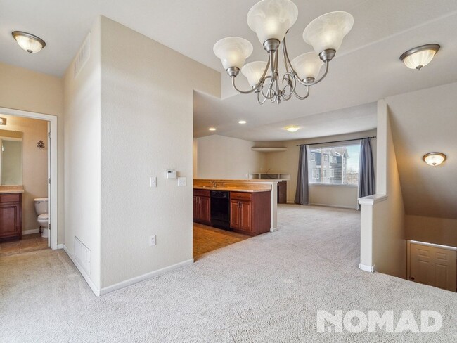 Building Photo - 3 Bedroom Condo in Denver