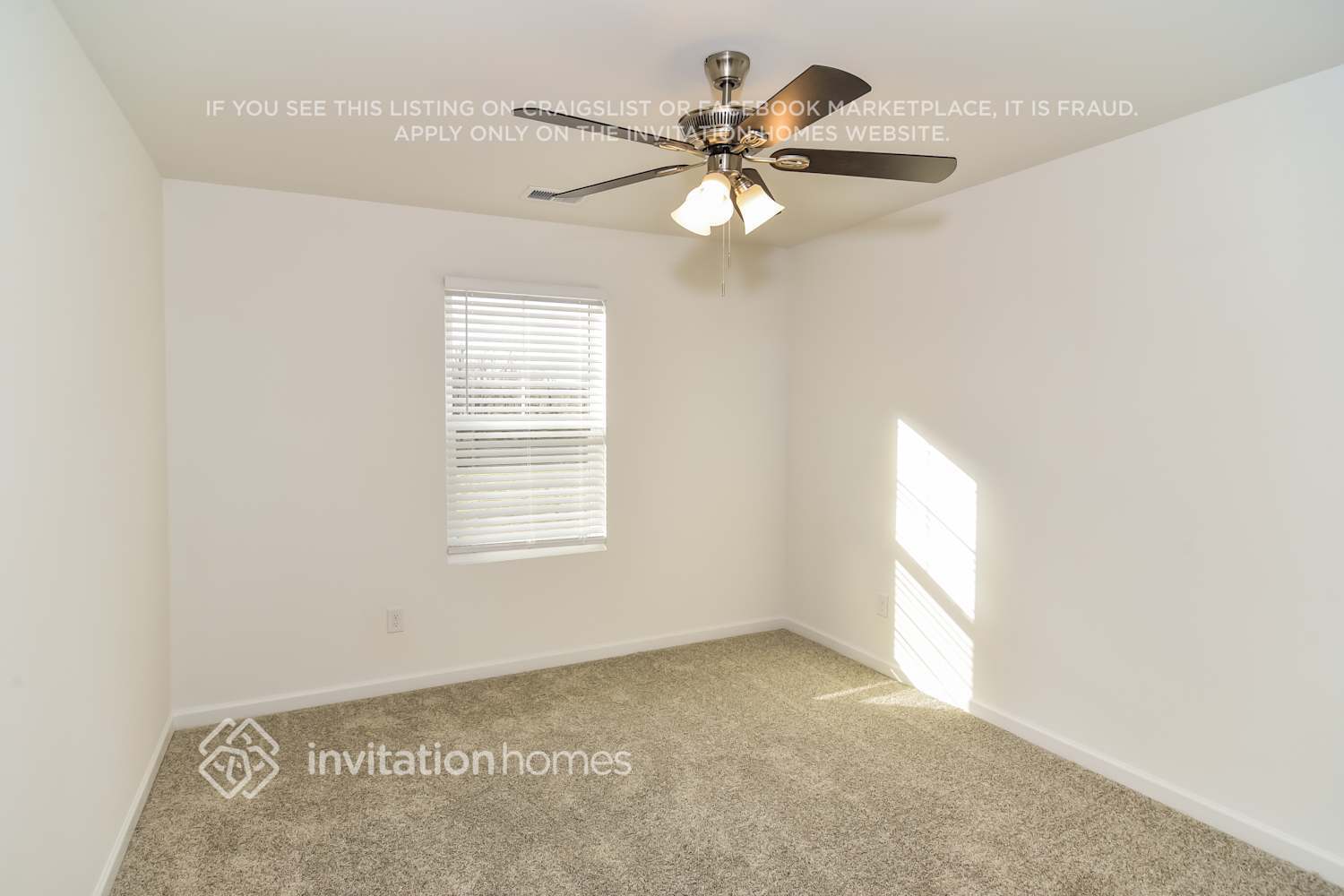 Building Photo - 257 W Millbrook Dr