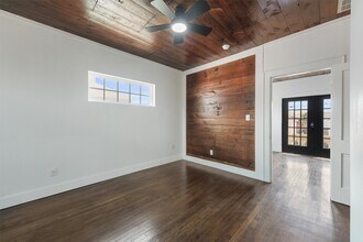 Building Photo - 1811 20th St