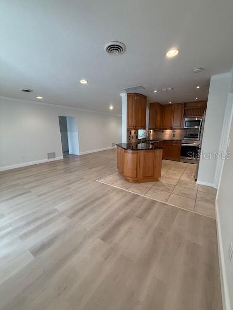 Building Photo - 3856 Tarpon Rd