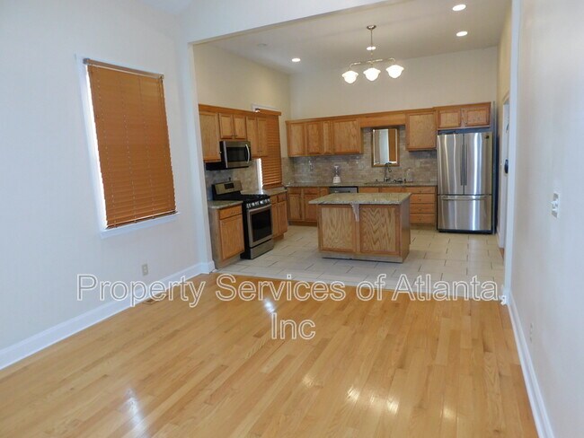 Building Photo - 675 Grady Pl SW