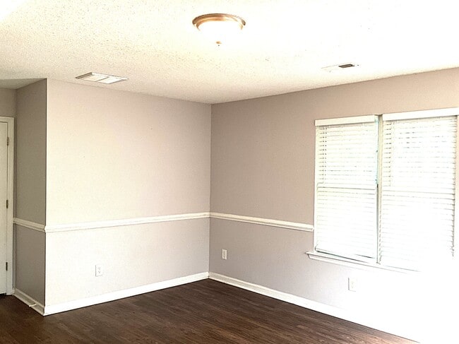 Building Photo - 5440 Rock Creek Ct