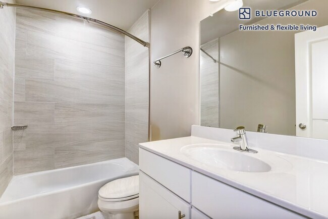 Building Photo - 2111 Richmond Hwy