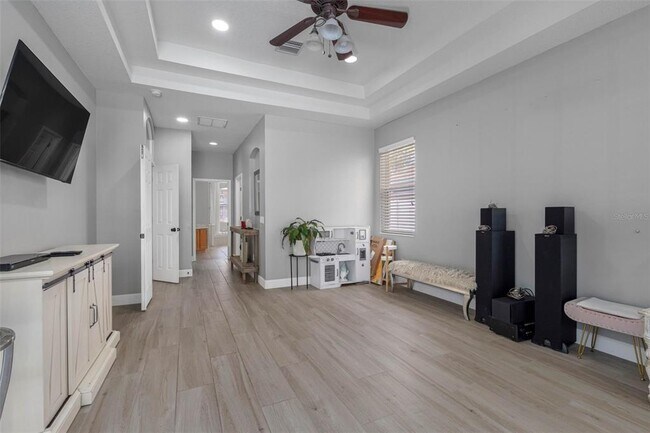 Building Photo - 16750 Ivy Lake Dr
