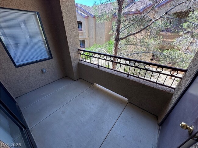 Building Photo - 8250 N Grand Canyon Dr
