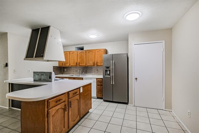 Building Photo - 6615 Blue Ridge Dr