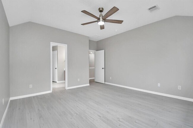 Building Photo - 4962 Sentry Woods Ln