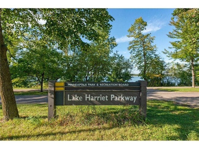 Building Photo - 4020 Ewing Ave S