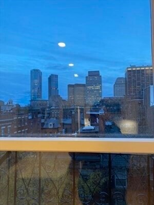 Building Photo - 100 Legends Way